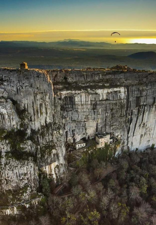 Le Lodge De La Sainte Baume Plan d'Aups Экстерьер фото