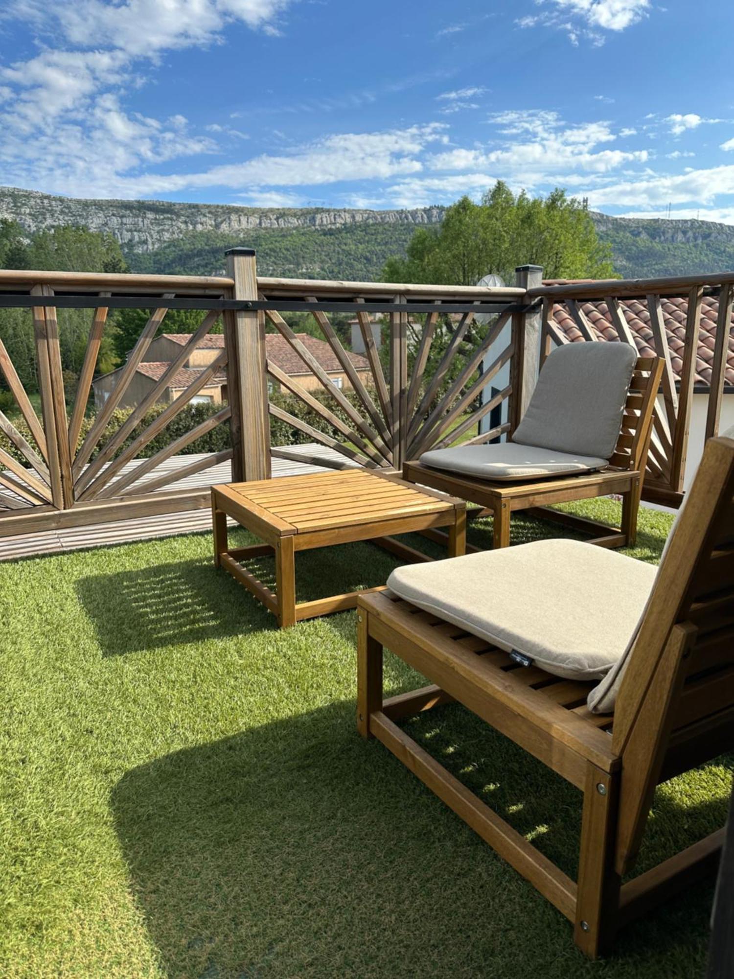 Le Lodge De La Sainte Baume Plan d'Aups Экстерьер фото
